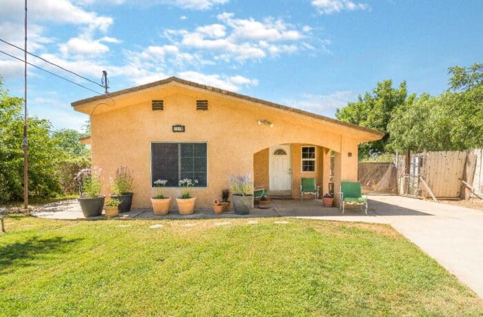 Kayla A., Seller